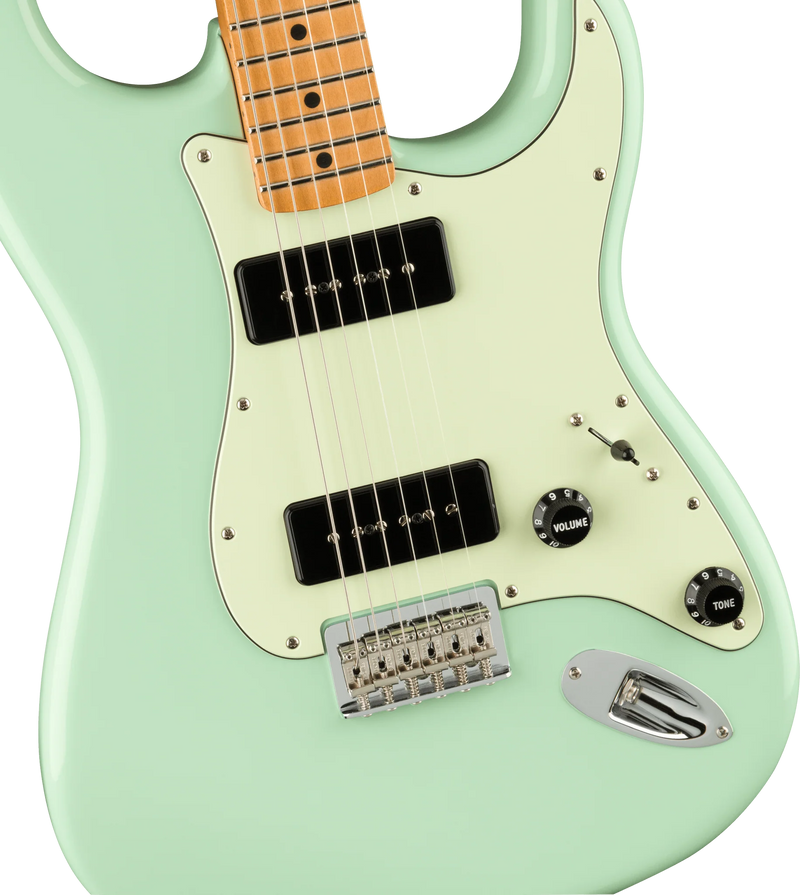 Noventa Stratocaster Maple Fingerboard Surf Green