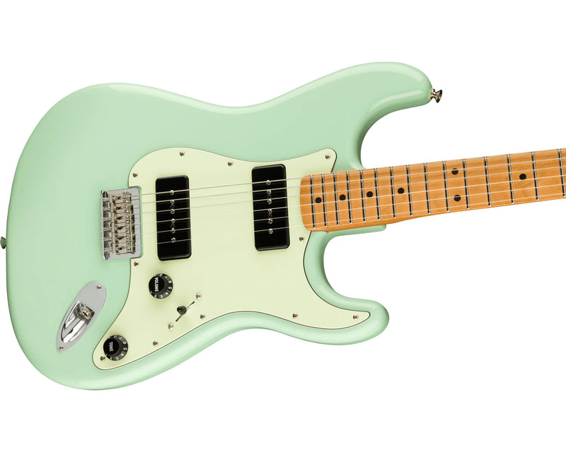 Noventa Stratocaster Maple Fingerboard Surf Green
