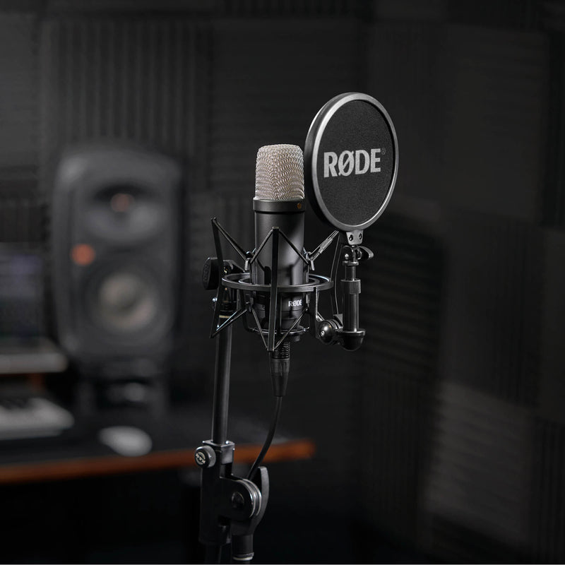 RØDE NT1 Signature Series Studio Condenser Microphone with Shock Mount, Pop Filter & Cable