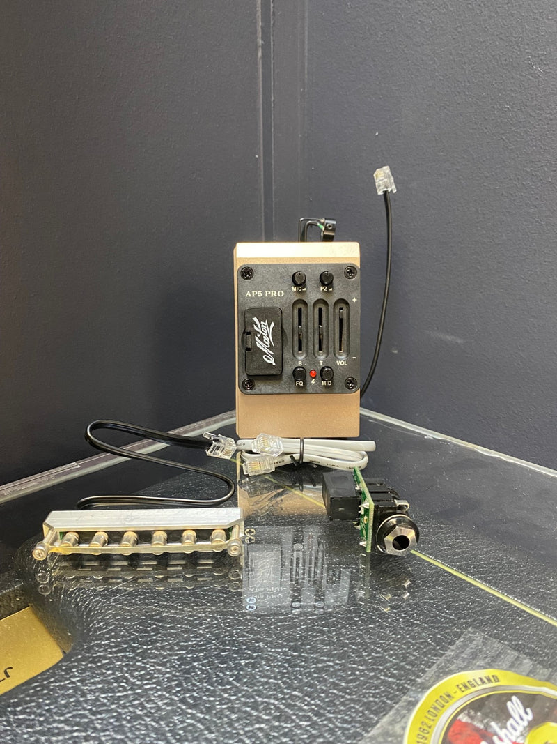 Maton AP5PRO Acoustic Guitar Pickup and Pre-Amp System